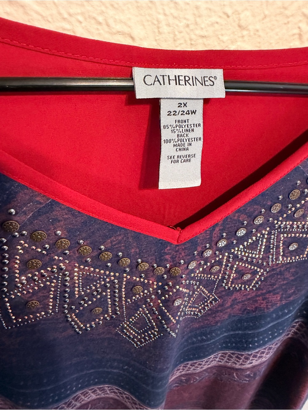 Catherines Red & Navy Printed V-Neck Long Sleeve Top - Picture 2 of 3